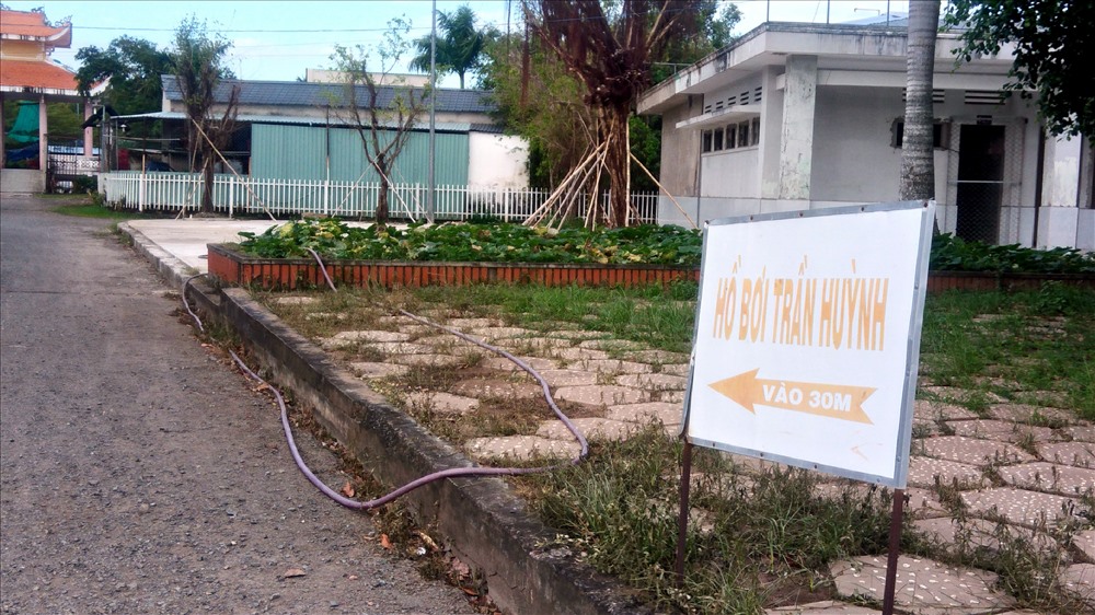 Hồ bơi tư nhân, và nhà điều hành, nhà ở trong công viên