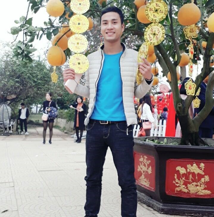 Chàng trai quê Nam Định vui mừng về những việc mình đã làm được. Ảnh: NVCC