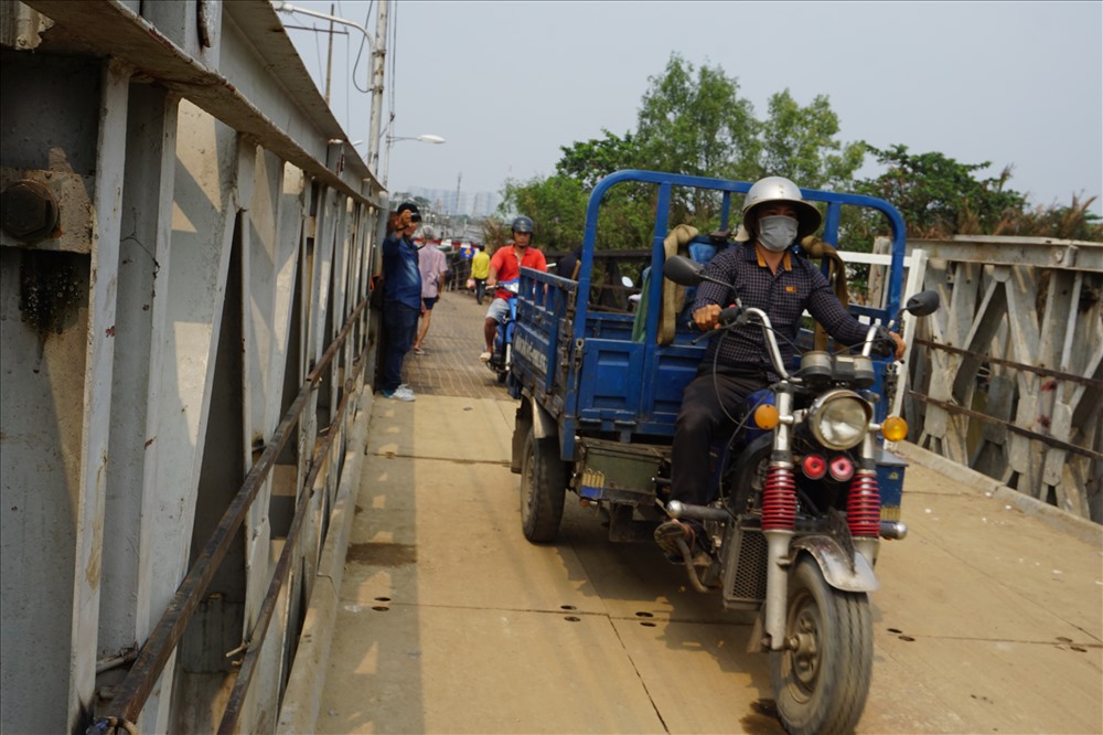 Cầu Long Kiểng thông xe giúp giao thông qua khu vực này trở lại bình thường .