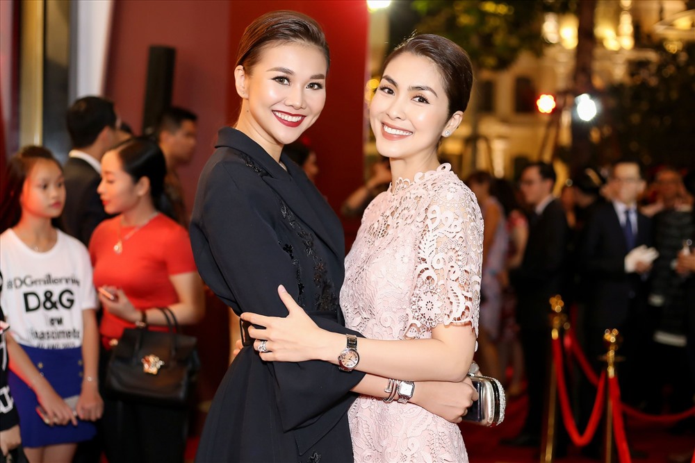 Hai mỹ nhân hội ngộ tại sự kiện sau nhiều năm