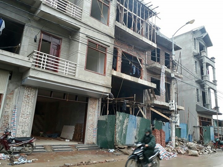 Hiện trạng các ô đất đã được bán theo hình thức đấu giá và hiện chủ mới đang cho xây dựng.