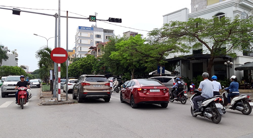 Lê Hồng Phong cắt lô 22