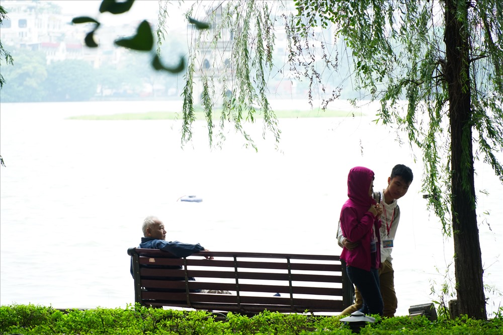 Thời gian như trôi chậm hơn. Ảnh: Tạ Quang