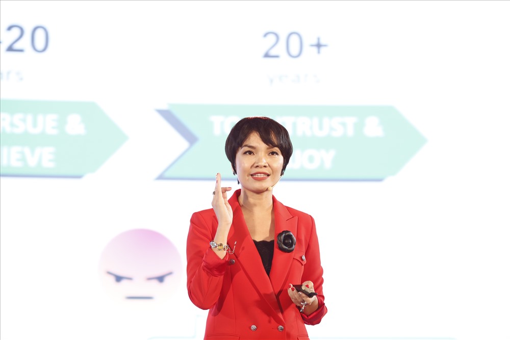 Bà Thanh Nguyễn chia sẻ tại hội nghị giải bài toán “giữ chân nhân tài”