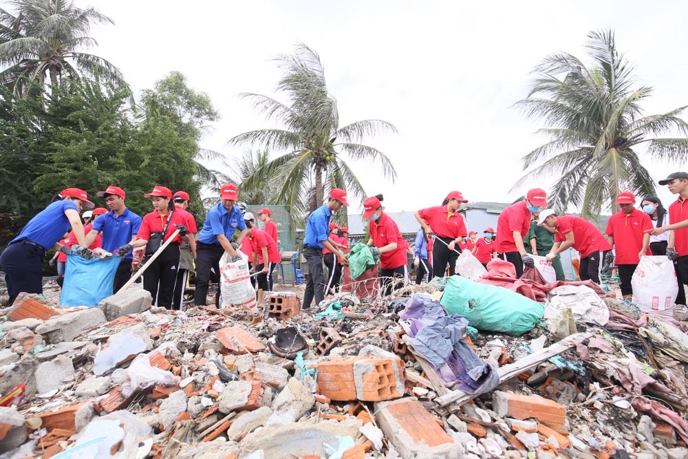 Sau 3 tháng thực hiện, chương trình “Hãy làm sạch biển” thu gom được 1.282 tấn rác thải.