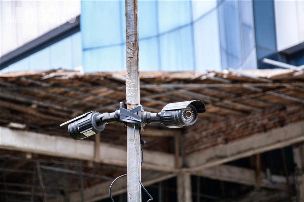 Camera được lắp đặt khắp nơi, tuy nhiên không rõ còn hoạt động hay không.