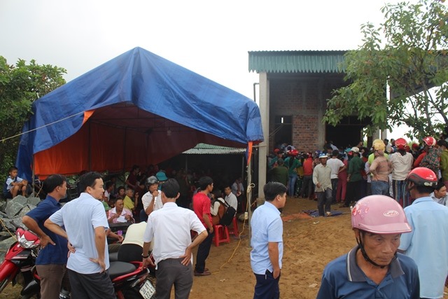 Ngôi nhà của gia đình nạn nhân xây thô chưa hoàn thiện. Ảnh: Trần Tuấn