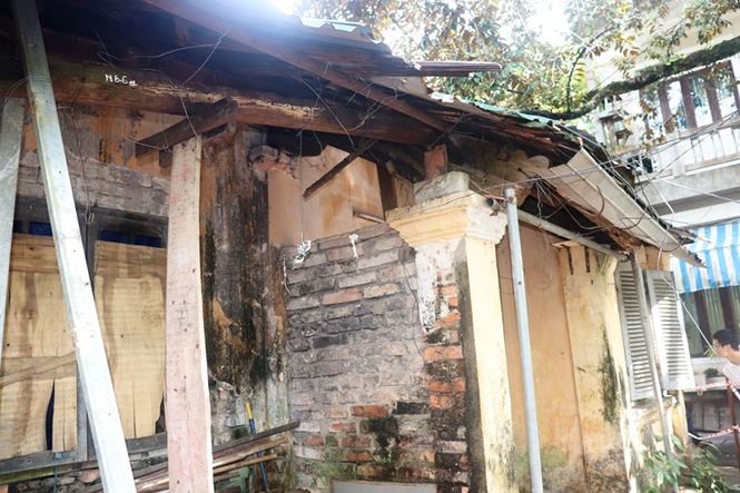 Ngôi nhà Khâm Thiên giám (khí tượng thủy văn) xưa, giờ là phế tích nằm tại khu Lục Bộ triều Nguyễn