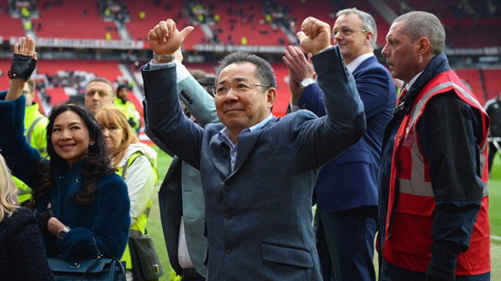 Tai nạn kinh hoành: Trực thăng của chủ tịch CLB Leicester City bị rơi, bốc cháy dữ dội - ảnh 2 Tai nạn kinh hoành: Trực thăng của chủ tịch CLB Leicester City bị rơi, bốc cháy dữ dội - ảnh 2