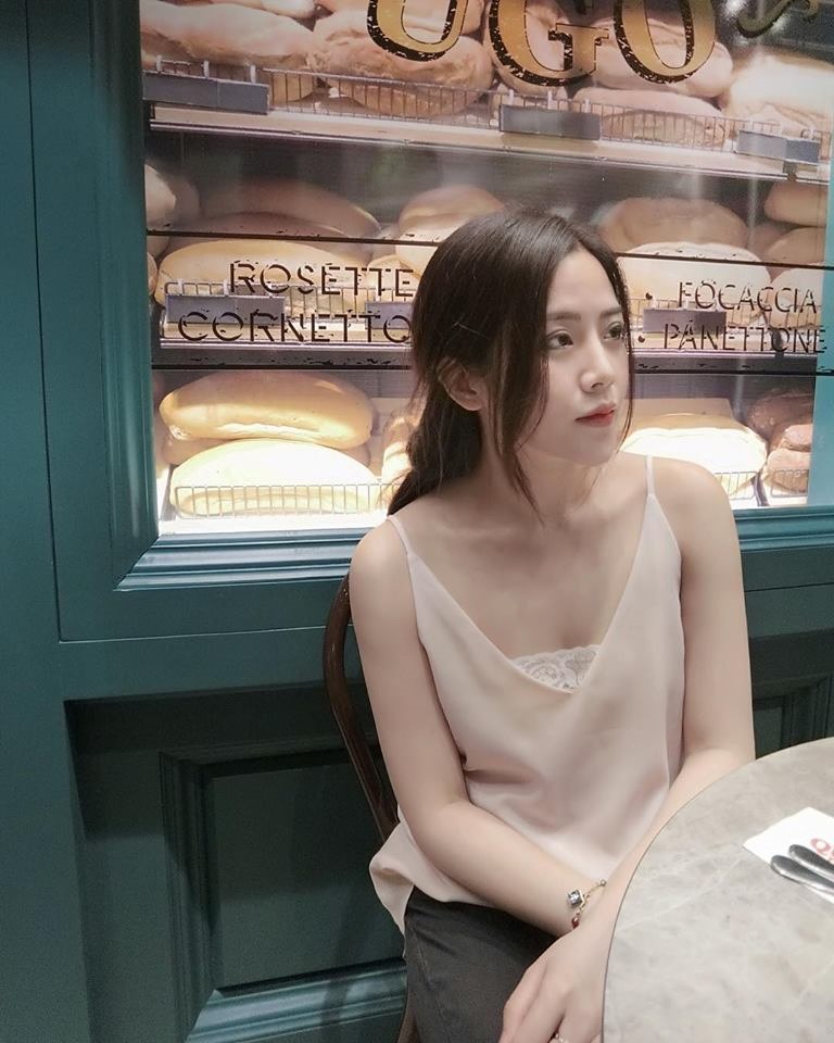 Vẻ đẹp thanh thoát của em gái Ông Cao Thắng.
