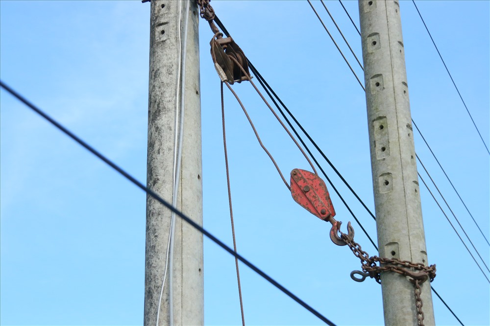 Đảm bảo an toàn cho hệ thống lưới điện, tránh gây ảnh hưởng đến người dân. Ảnh: BT
