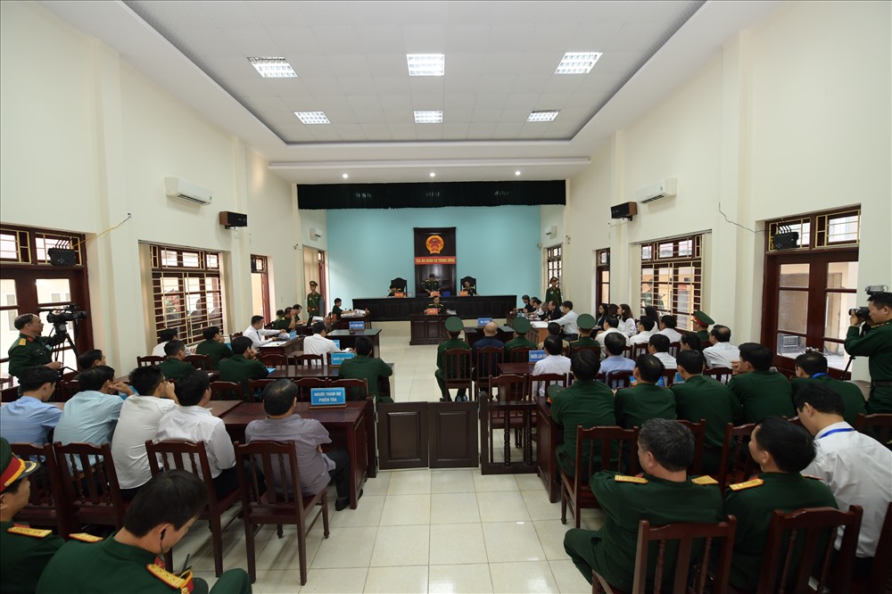 Phiên xét xử vụ án Đinh Ngọc Hệ.