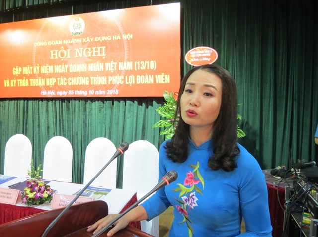 Bà Nguyễn Thị Thanh - Chủ tịch CĐ Xây dựng Hà Nội phát biểu tại hội nghị. Ảnh: Xuân Trường
