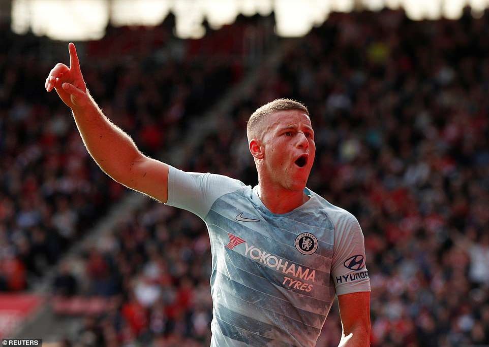 Barkley là người ăn mừng dữ dội nhất nhất trong đội hình Chelsea.