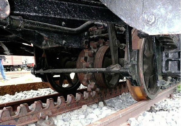 Đường sắt và bánh xe răng cưa trên tuyến Đà Lạt - Tháp Chàm năm nào. Ảnh: T.L
