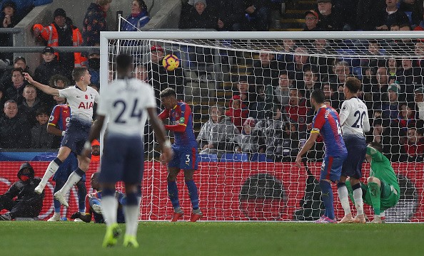 Bàn thắng của Juan Foyth đến khá bất ngờ (Ảnh: Getty)