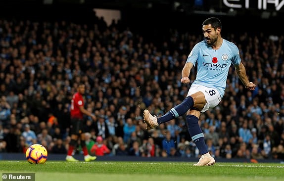 Gundogan được đặt vào tư thế không thể tốt hơn. Ảnh: Reuters.