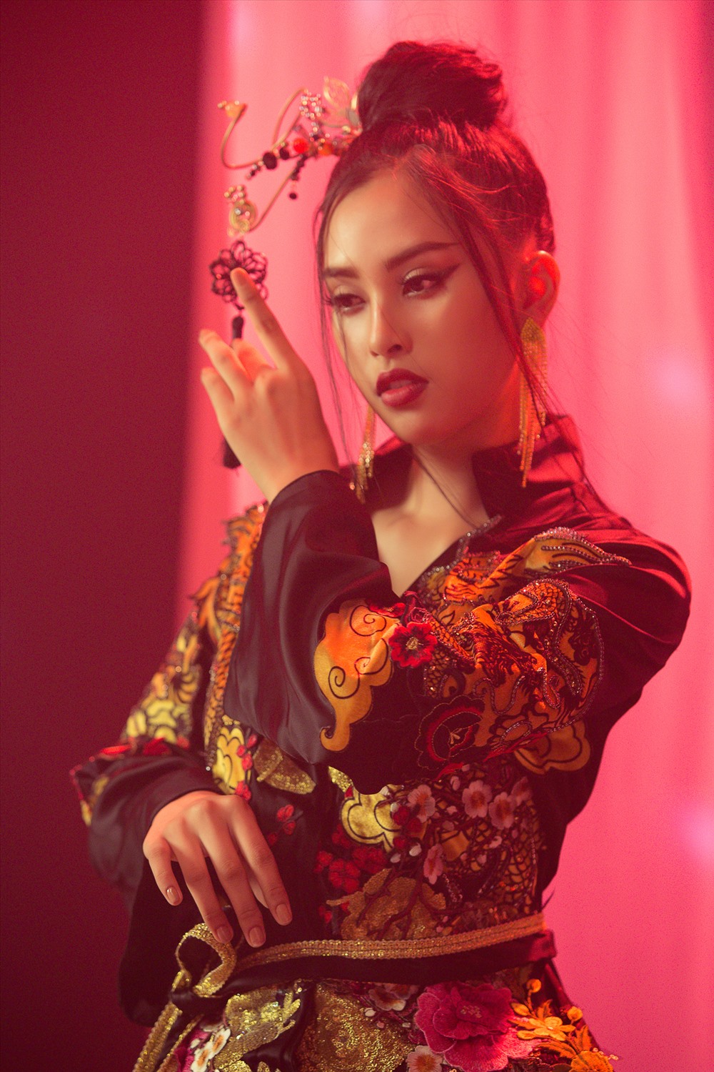 Hoa hậu Tiểu Vy hát Lạc trôi thi tài năng tại Miss World 2018 - ảnh 16 Hoa hậu Tiểu Vy hát Lạc trôi thi tài năng tại Miss World 2018 - ảnh 16