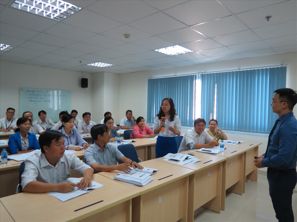 Cán bộ nữ của EVNHCMC tham gia các lớp học tại Trung tâm Huấn luyện đào tạo của đơn vị - Ảnh: L.T