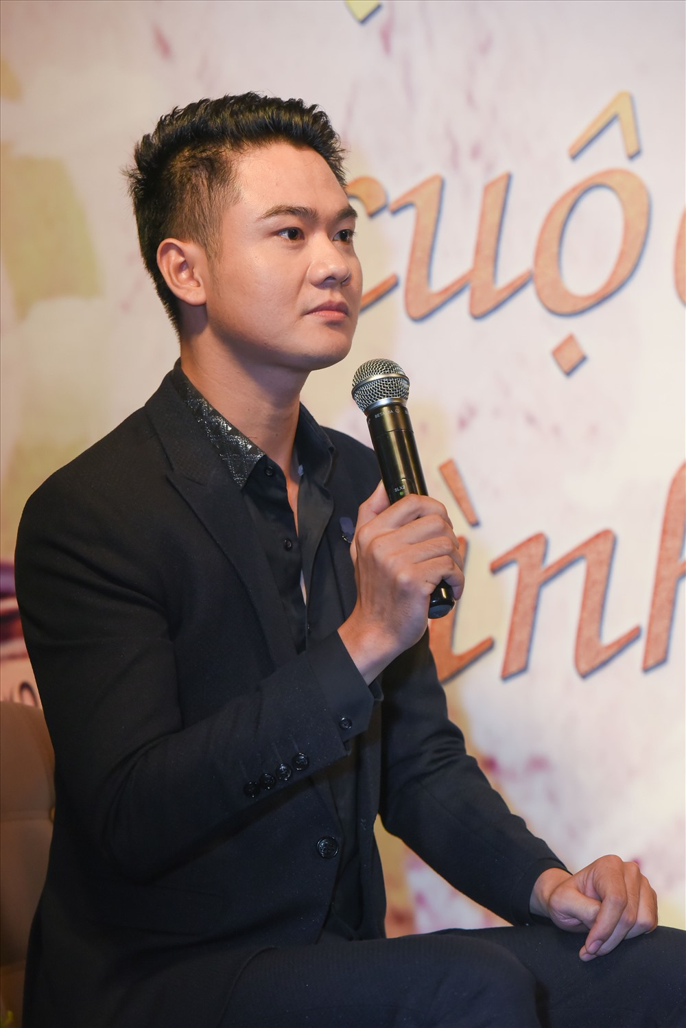 Nam ca sĩ Thanh Cường gây xúc động khi có những chia sẻ về cuộc sống khó khăn trước đó. Ảnh: NVCC.
