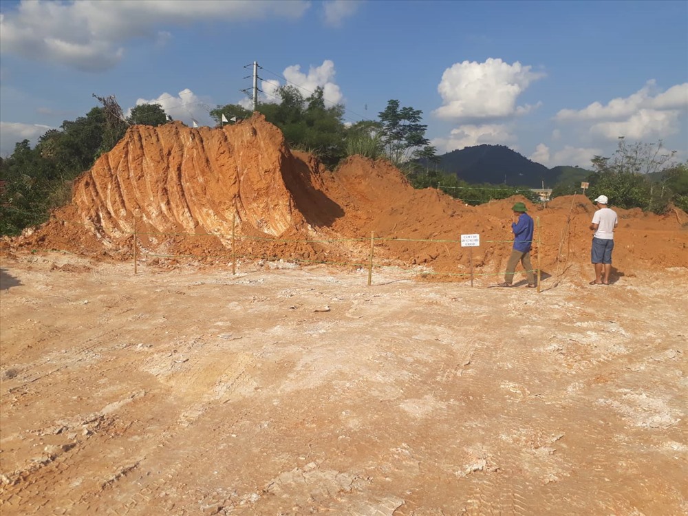 Khu vực phát hiện số vật lạ được cho là vật liệu nổ
