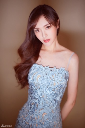 Mới đây, nữ diễn viên Đường Yên bất ngờ thu hút sự chú ý khi tham gia một sự kiện.