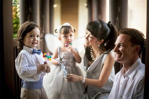 Hai con nhỏ của Hồng Nhung gặp vấn đề về tâm lý giữa ồn ào hôn nhân của bố mẹ.