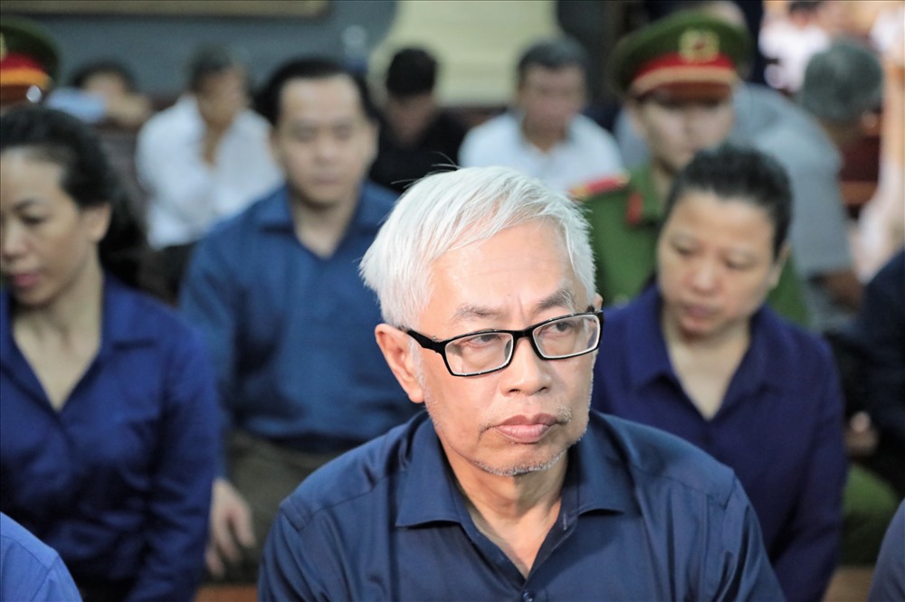Phan Văn Anh Vũ cho rằng Trần Phương Bình cho mình mượn tiền là dựa vào quan hệ anh em, mang tính dân sự. Ảnh: Trường Sơn