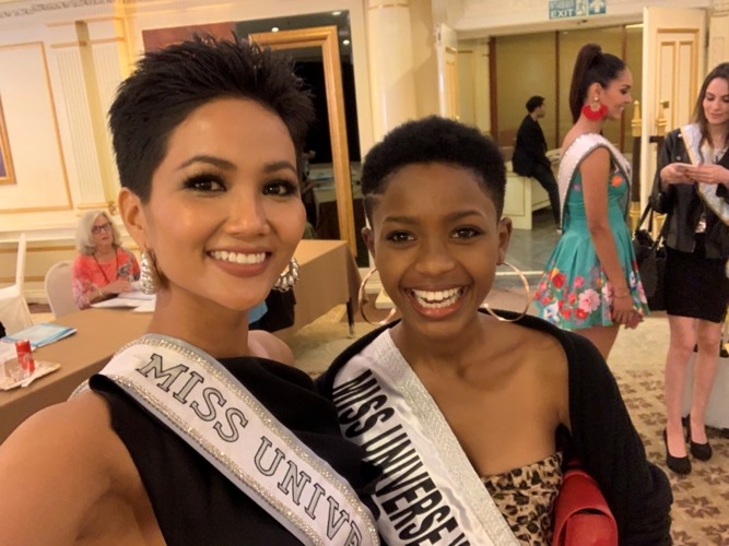 Hoa hậu H'Hen Niê đọ sắc cùng đối thủ trong ngày đầu Miss Universe 2018 - ảnh 10 Hoa hậu H'Hen Niê đọ sắc cùng đối thủ trong ngày đầu Miss Universe 2018 - ảnh 10