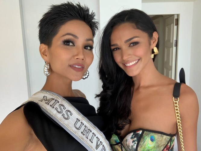 Hoa hậu H'Hen Niê đọ sắc cùng đối thủ trong ngày đầu Miss Universe 2018 - ảnh 6 Hoa hậu H'Hen Niê đọ sắc cùng đối thủ trong ngày đầu Miss Universe 2018 - ảnh 6