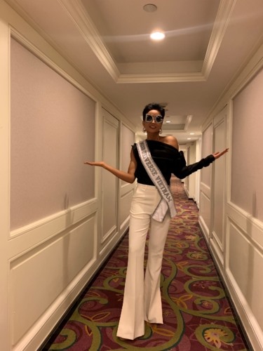 Hoa hậu H'Hen Niê đọ sắc cùng đối thủ trong ngày đầu Miss Universe 2018 - ảnh 3 Hoa hậu H'Hen Niê đọ sắc cùng đối thủ trong ngày đầu Miss Universe 2018 - ảnh 3