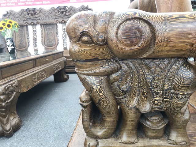 Hoạ tiết hình voi.