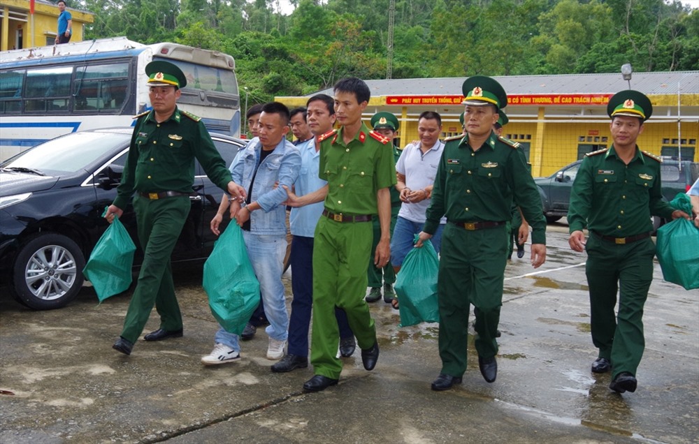 Dẫn giải 2 đối tượng về cơ quan điều tra