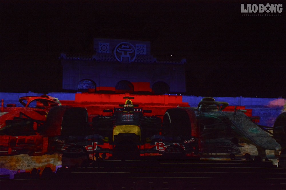 Màn trình diễn 3D về siêu xe F1 trên bức tường tại Hoàng thành Thăng Long.