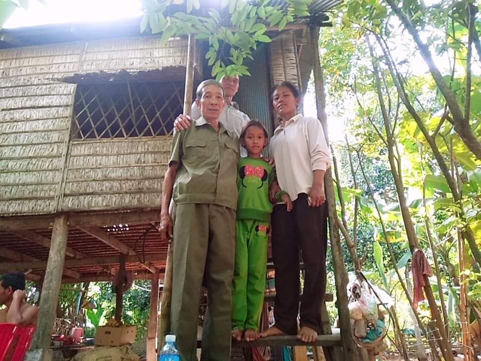 Hiện ông Bình đã có vợ và một người con gái 10 tuổi tại Camphuchia