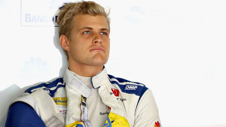 17. Marcus Ericsson (Đội Alfa Romeo Sauber): 500.000 USD/năm (~ 11,7 tỉ đồng).