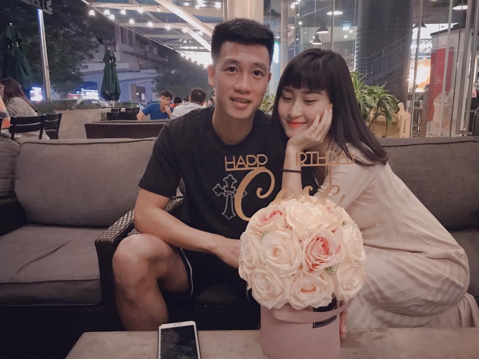 Thuỳ Dương và Huy Hùng thường xuyên công khai ảnh tình tứ.