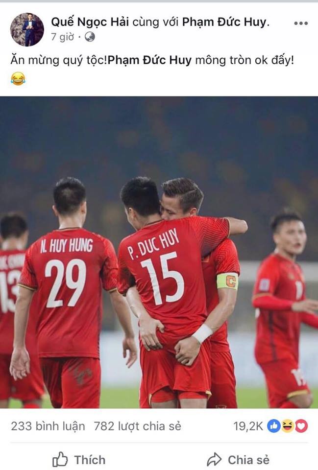 Quế Ngọc Hải hài hước với đàn em.