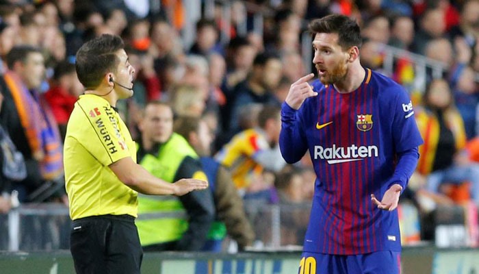 Viễn cảnh Messi tới Serie A so tài với Ronaldo sẽ khó xảy ra. Ảnh India.com