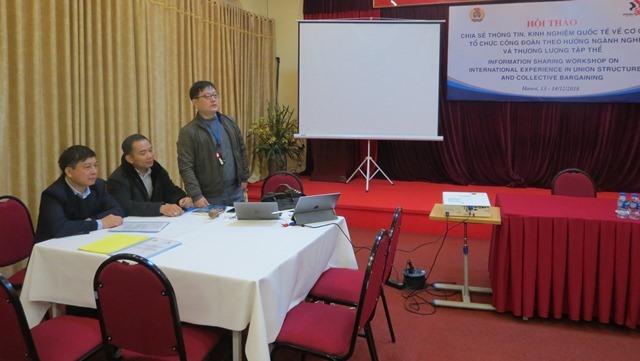 Ông Yoon Hyo Won - Cố vấn dự án đến từ CĐ Công nghiệp và sản xuất toàn cầu IndustriAll phát biểu tại hội thảo. ảnh: Xuân Trường