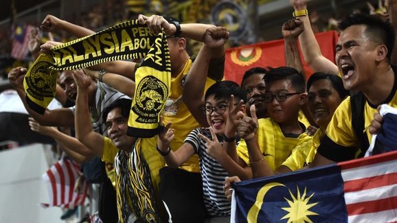CĐV Malaysia nổi tiếng về sự cuồng nhiệt.