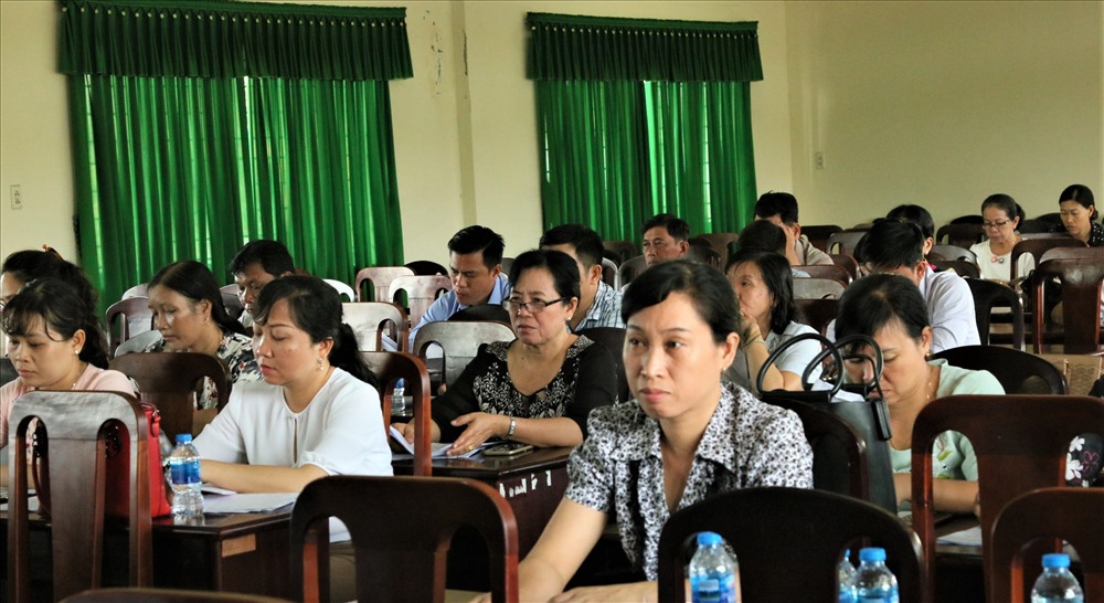 Các đoàn viên tập trung lắng nghe những thông tin quan trọng. Ảnh: P.V