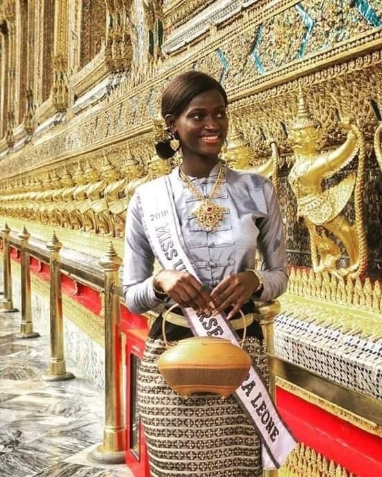 Hình ảnh Marie Esther Bangura đi tham quan quanh thủ đô Bangkok.