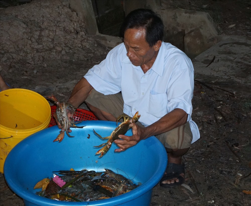 Xổ vuông cũng bắt được cua như thế này (ảnh Nhật Hồ)