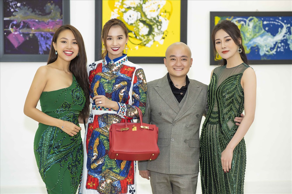 Vân Hugo, Lã Thanh Huyền Cao Minh Tiến và Phương Oanh.