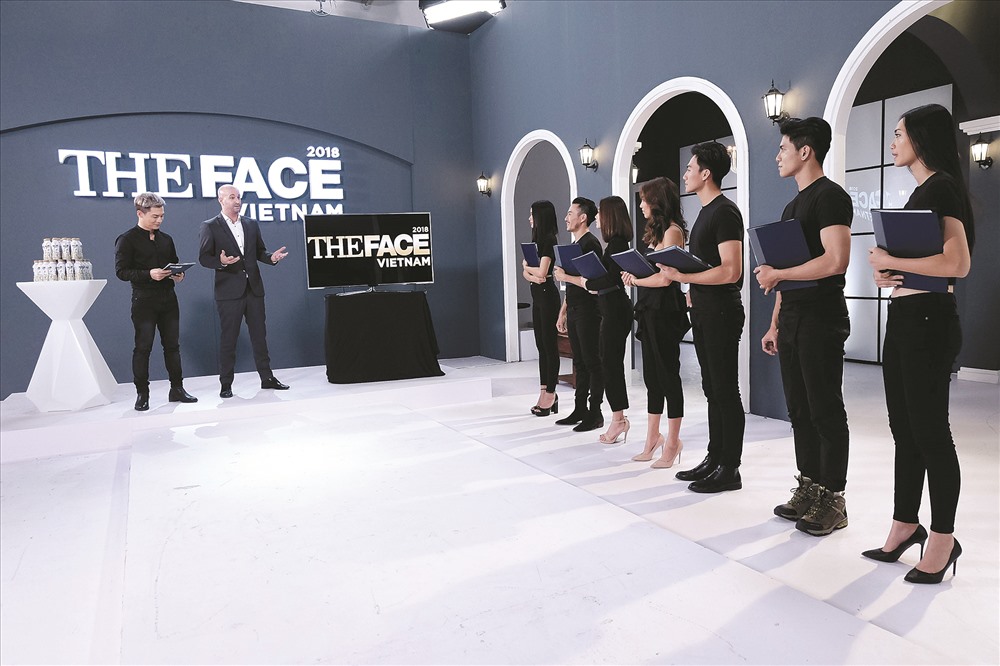 Ông Stefan Reicherstorfer – Giám đốc khối marketing Tập đoàn Tân Hiệp Phát trực tiếp đứng lớp Master Class tại tập 11 The Face.
