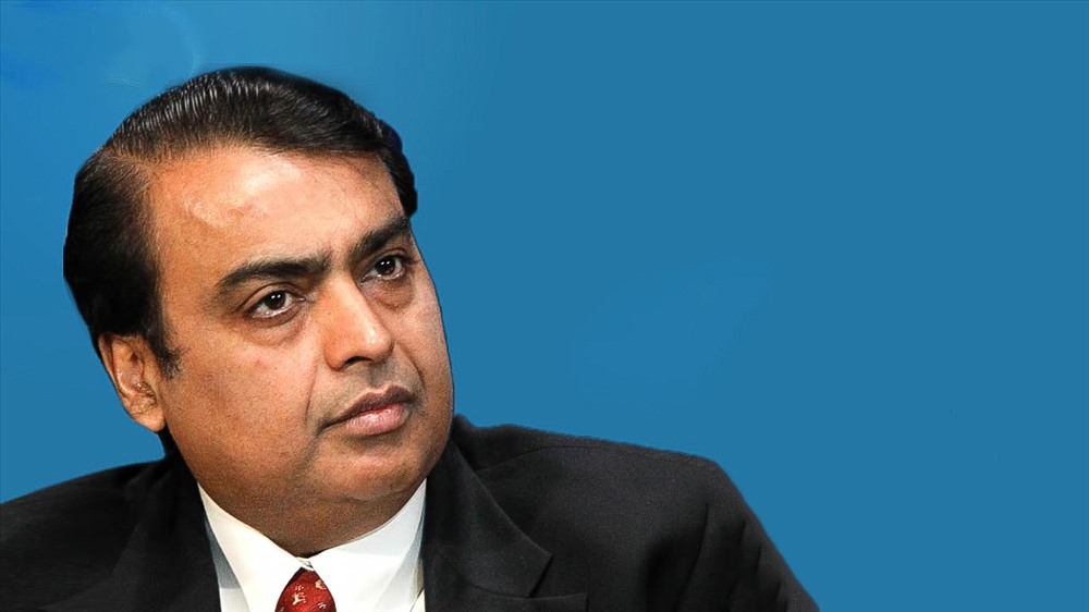 Mukesh Ambani cũng có một năm khấm khá. Thu về 3 tỉ USD trong năm 2018, tỉ phú giàu nhất Ấn Độ hiện sở hữu 44,4 tỉ USD. Hãng Reliance Industries của ông cược 33 tỉ USD vào dịch vụ băng thông rộng 4G Jio. Jio thu hút hơn 250 triệu khách hàng từ khi ra mắt năm 2016. Cổ phiếu Reliance tăng 23% năm qua.