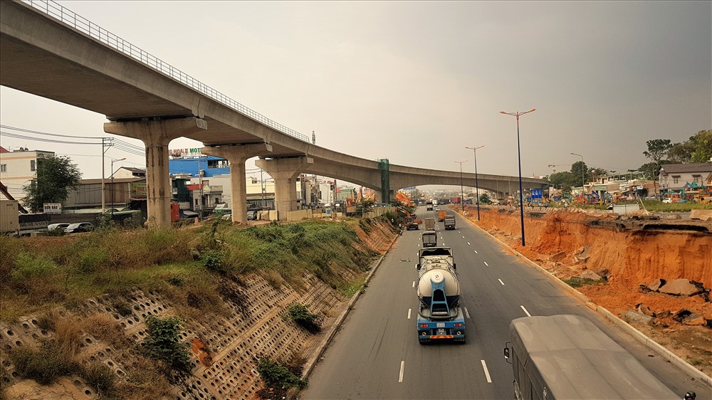 Sau khi Kiểm toán Nhà nước chỉ ra nhiều sai phạm thì tuyến Metro đầu tiên của TPHCM bắt đầy có hy vọng được tháo gỡ những bất cập, khó khăn để sớm về đích. Ảnh: Trường Sơn