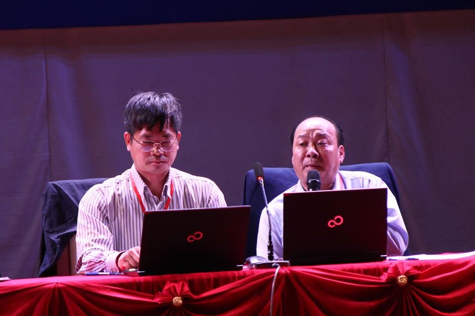 Đoàn tư vấn trả lời.