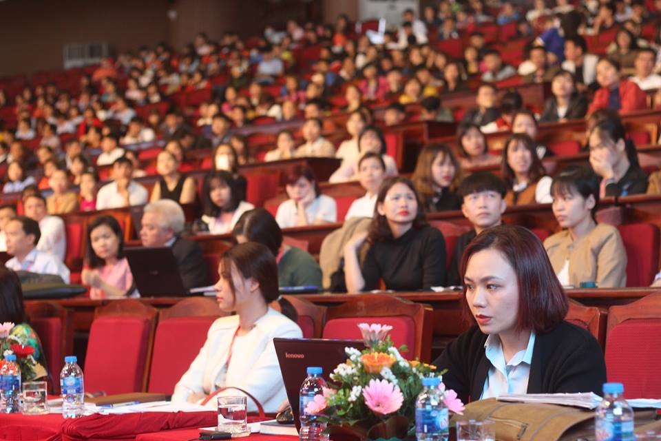 Toàn cảnh chương trình. Ảnh: Trần Vương